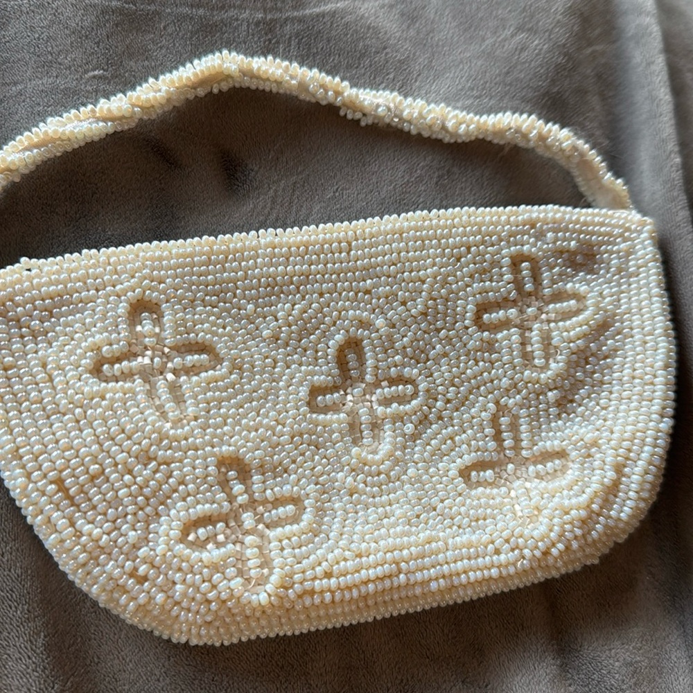 1950-60's White Beaded Handbag by Bag by Debbie/Japan w/beaded strap